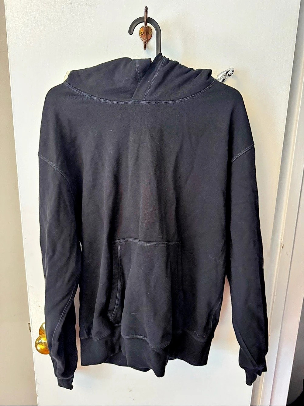 Aritzia Cozy Fleece Boyfriend Hoodie in Black Size Medium